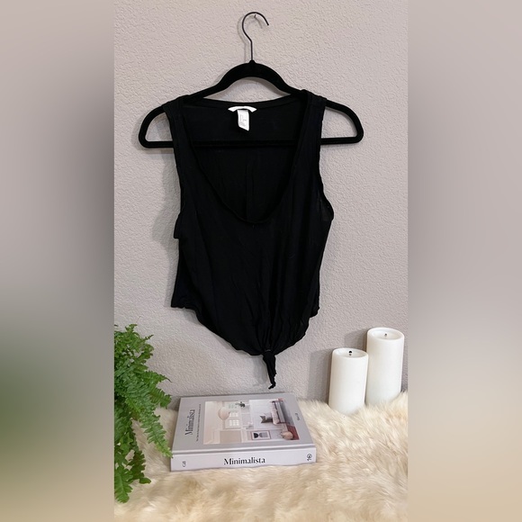 H&M Tops - H&M Tie Crop Top